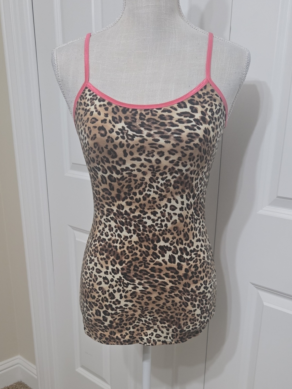 Rue21 Cool Looking Leopard Print Cami with Pink Trim Sz M
